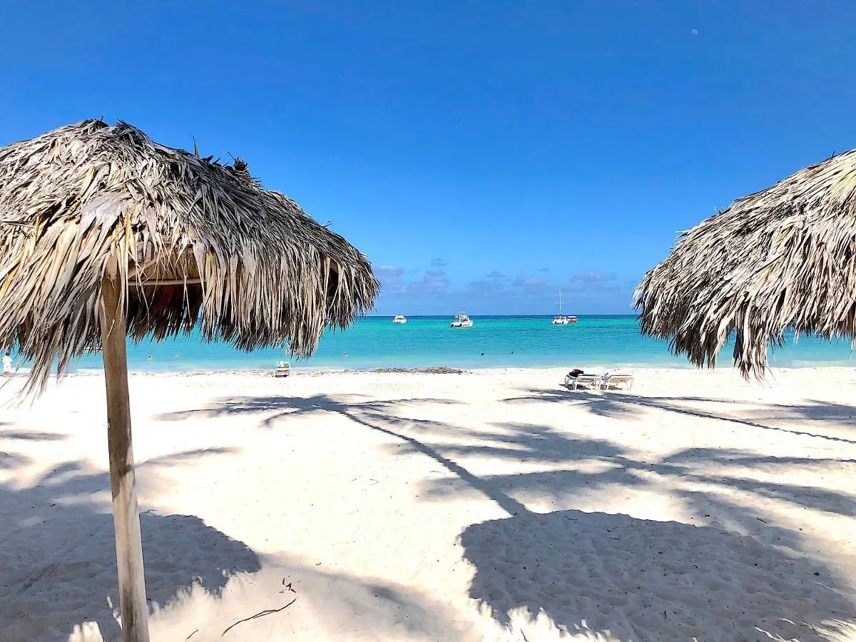 Los Corales Villa 2 Bedrooms - Swimming Pool Wifi Bbq Parking Punta Cana