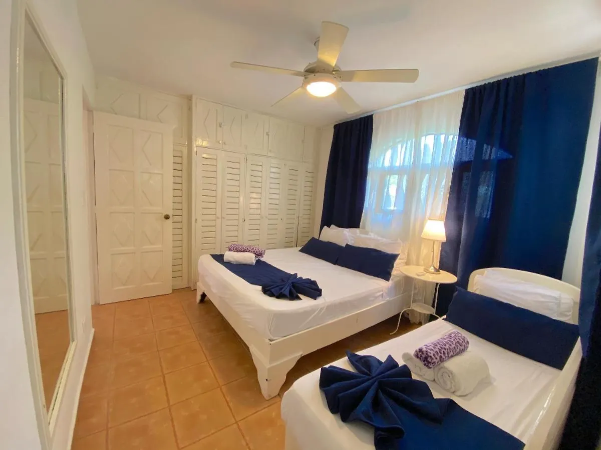 Los Corales Villa 2 Bedrooms - Swimming Pool Wifi Bbq Parking Punta Cana
